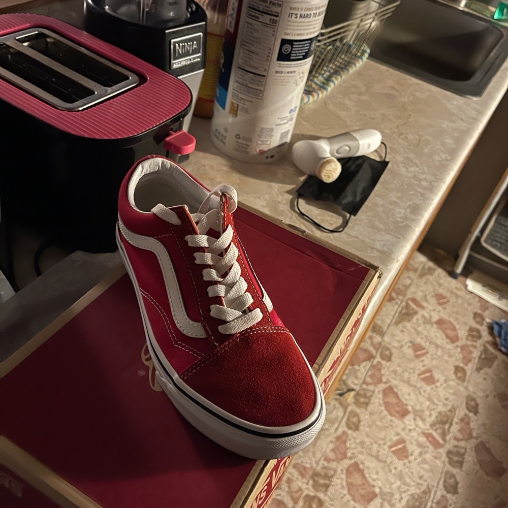 Red vans women’s 6